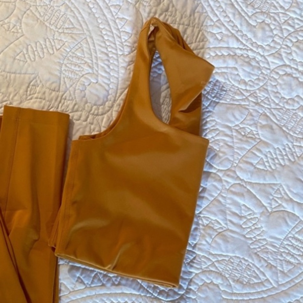 GF collective honey bra
